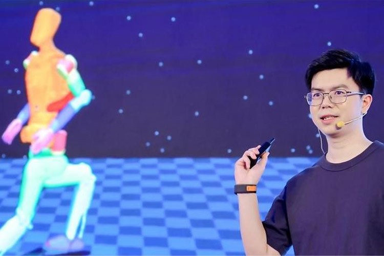 天才少年稚晖君狗子28机器人走路进场！AI模型做大脑，目标售价20万以内
